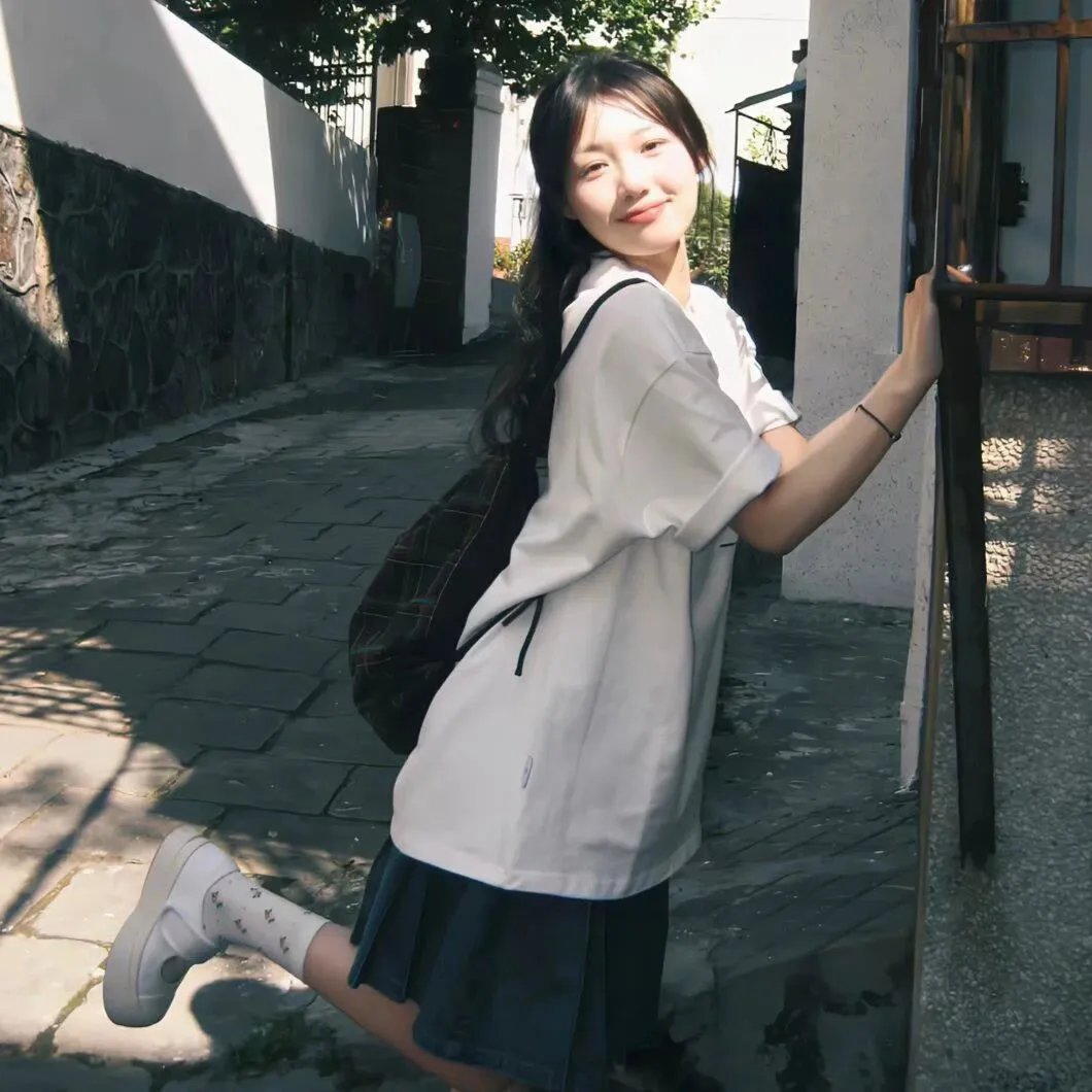 穿成白月光后被大佬宠上天